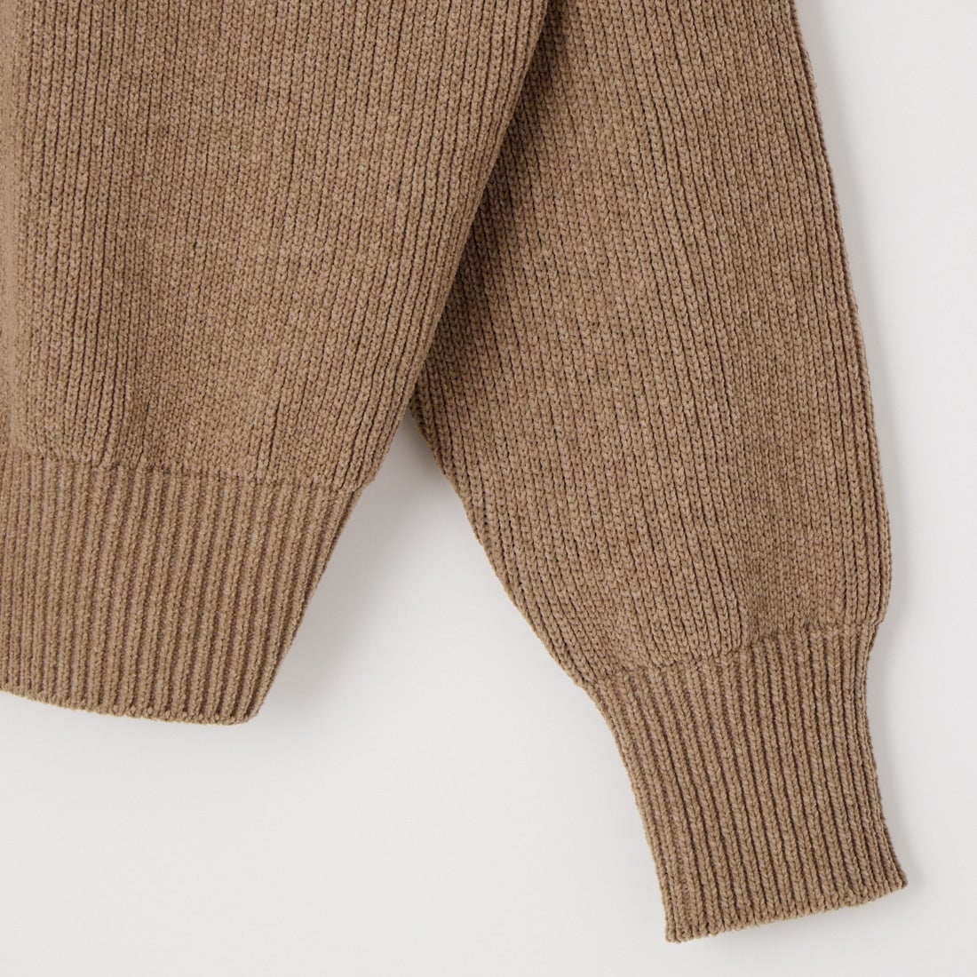 UMBRO [アンブロ] 別注 ワンポイントロゴ刺繍 モールニットプルオーバー [UMIN26-PO01-JF] BEIGE