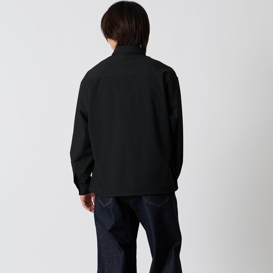 SLICK [スリック] T/R ストレッチギャバジン ドローストリングシャツ [5120310] 700 BLACK &&モデル身長：177cm 着用サイズ：1&&