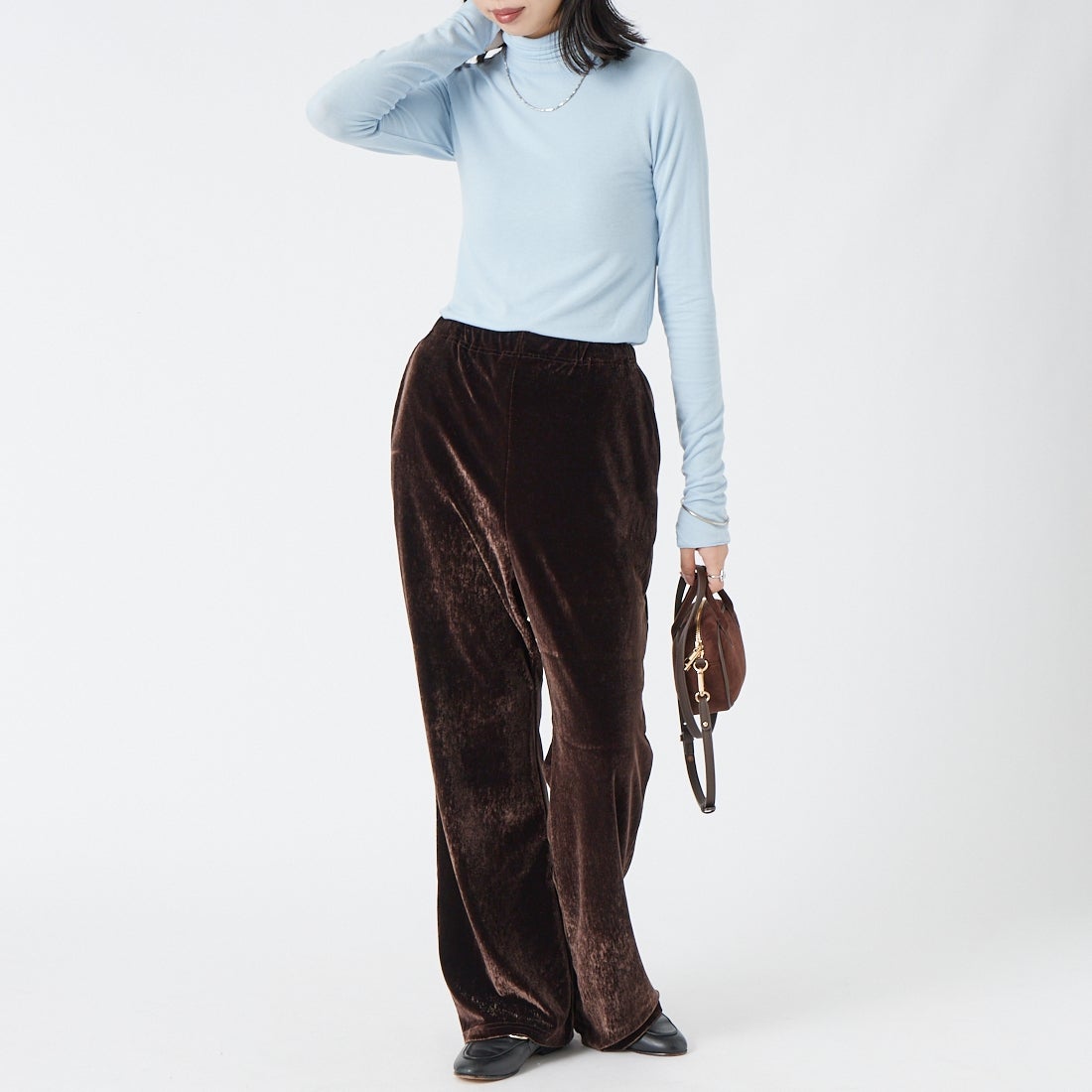 CLOCHE [クロシェ] ベロアフレアパンツ [65286541] ﾌﾞﾗｳﾝ &&モデル身長：162cm 着用サイズ：2&&