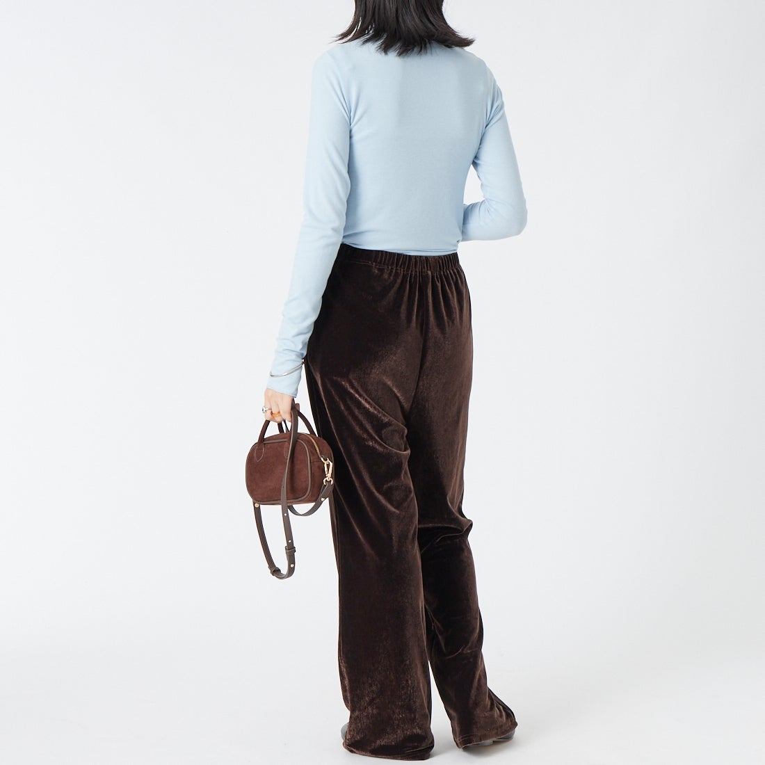 CLOCHE [クロシェ] ベロアフレアパンツ [65286541] ﾌﾞﾗｳﾝ &&モデル身長：162cm 着用サイズ：2&&