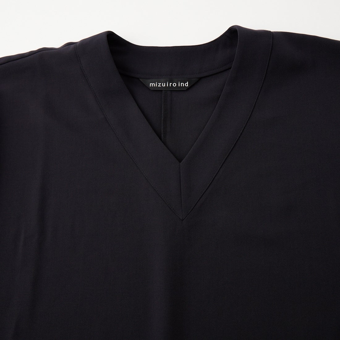 mizuiro ind [ミズイロインド] Vネックドルマンスリーブプルオーバー [3-230131] 99 BLACK