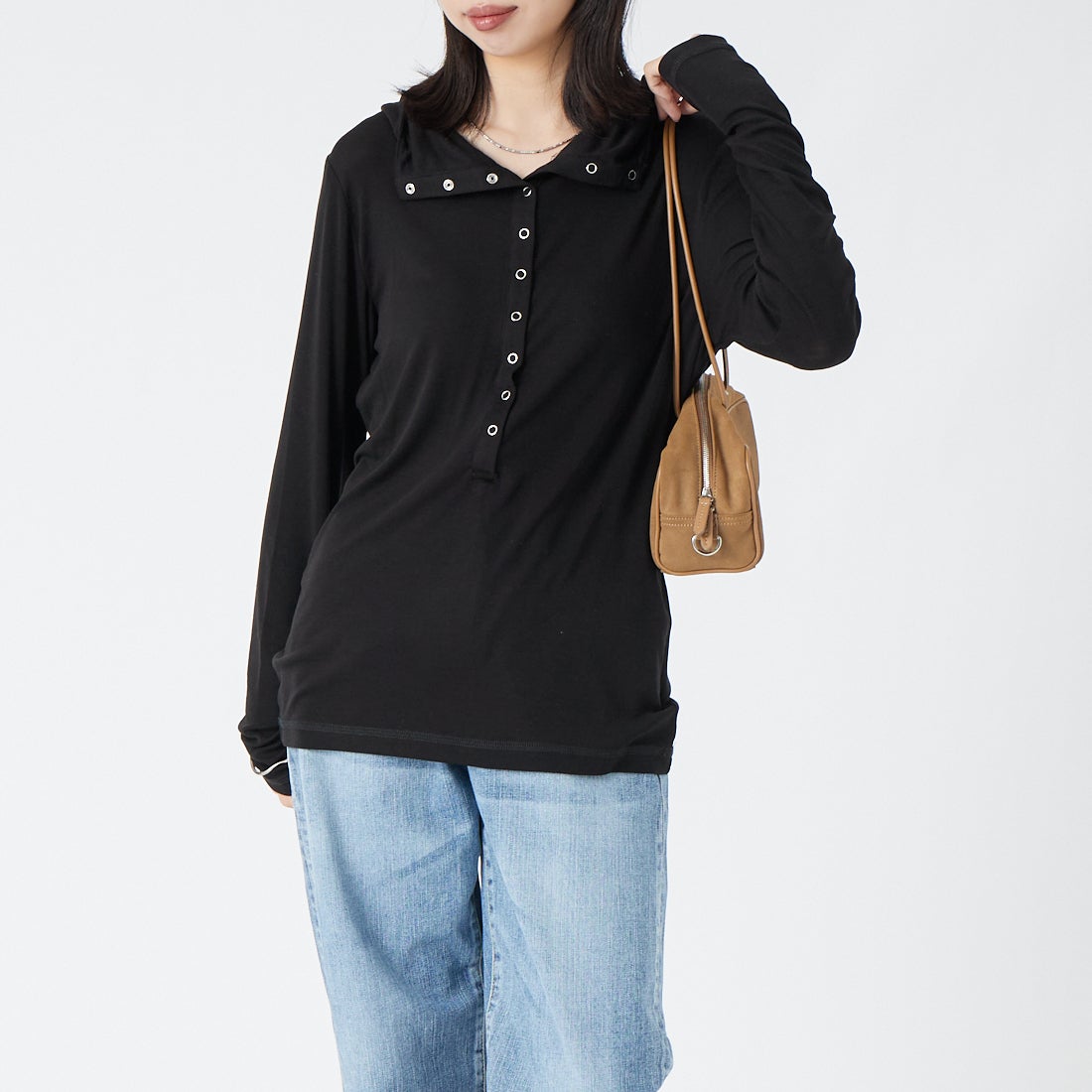 CLOCHE [クロシェ] シアーウールハーフボタンフーディ [65285640] ﾌﾞﾗｯｸ &&モデル身長：162cm 着用サイズ：2&&