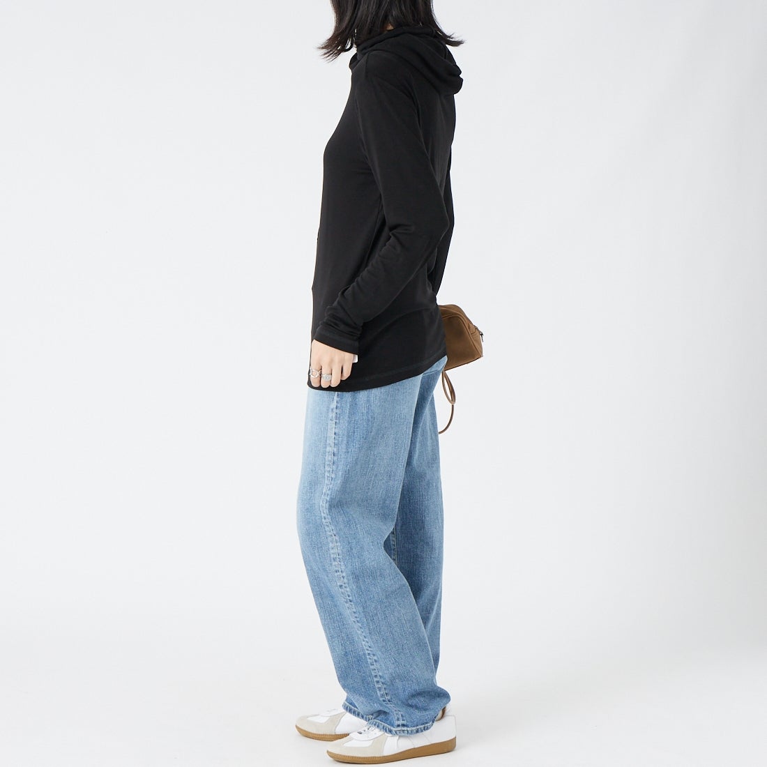 CLOCHE [クロシェ] シアーウールハーフボタンフーディ [65285640] ﾌﾞﾗｯｸ &&モデル身長：162cm 着用サイズ：2&&
