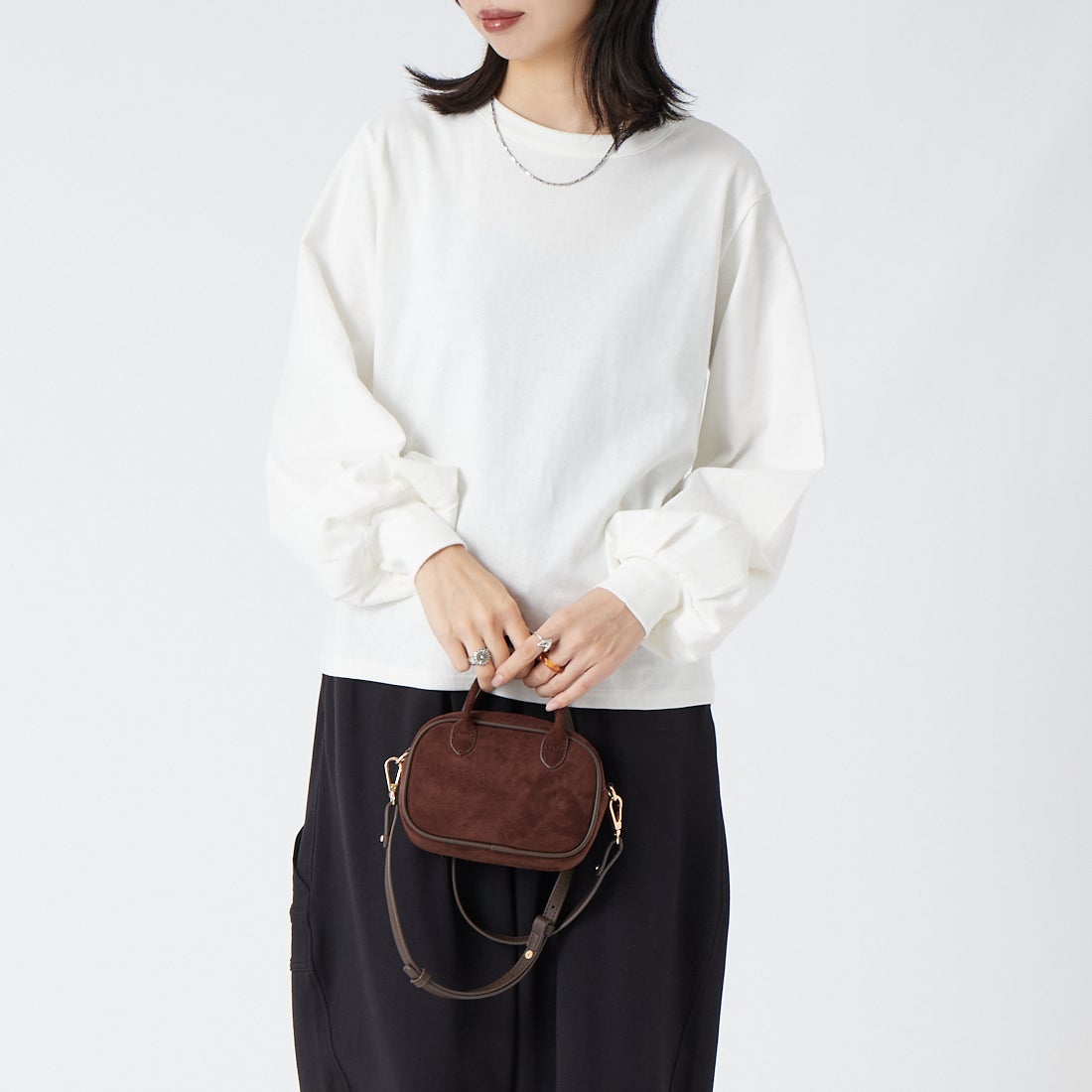 11 OFF WHI&&モデル身長：162cm 着用サイズ：F&&