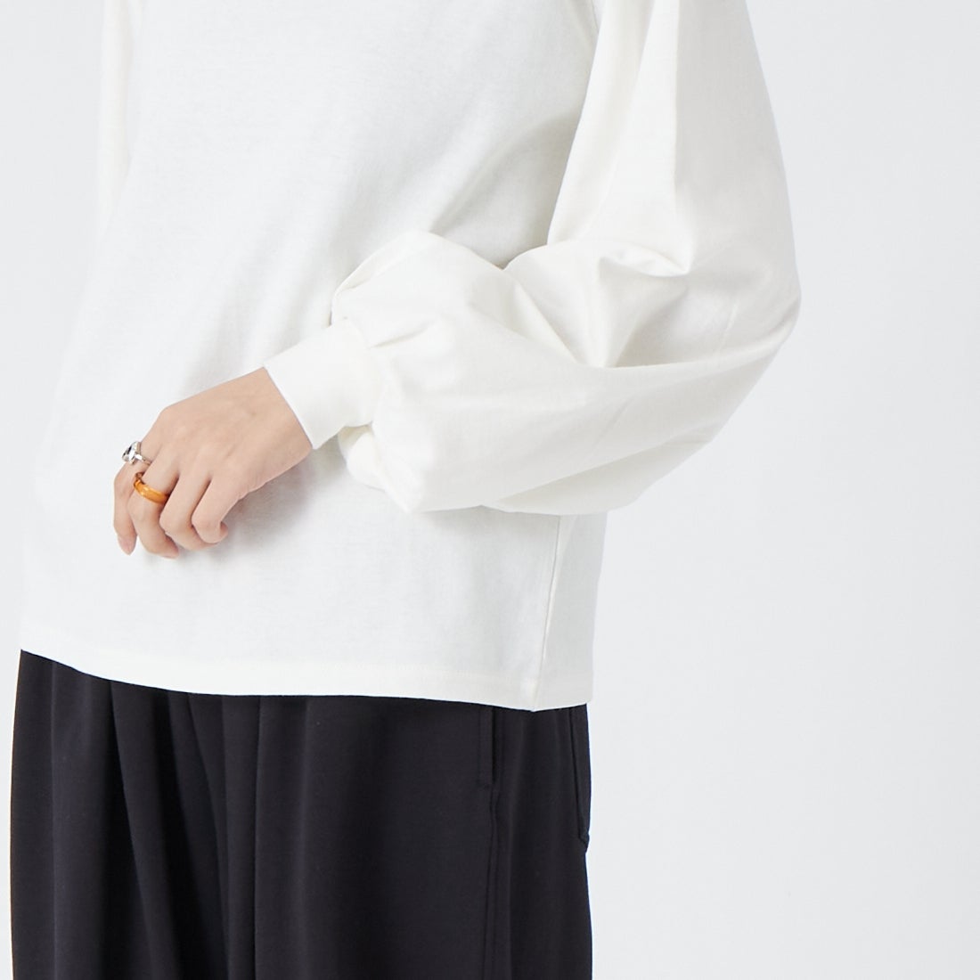mizuiro ind [ミズイロインド] パフスリーブロングTシャツ [3-210078] 11 OFF WHI &&モデル身長：162cm 着用サイズ：F&&
