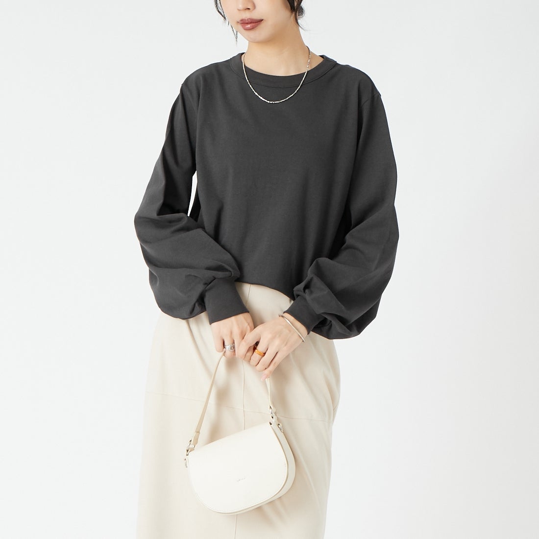 mizuiro ind [ミズイロインド] パフスリーブロングTシャツ [3-210078] 93 D.GRAY &&モデル身長：162cm 着用サイズ：F&&