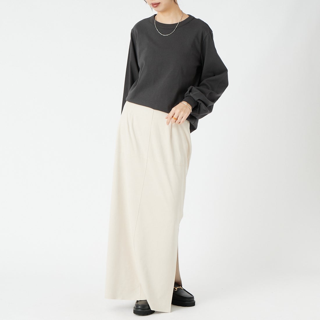 mizuiro ind [ミズイロインド] パフスリーブロングTシャツ [3-210078] 93 D.GRAY &&モデル身長：162cm 着用サイズ：F&&