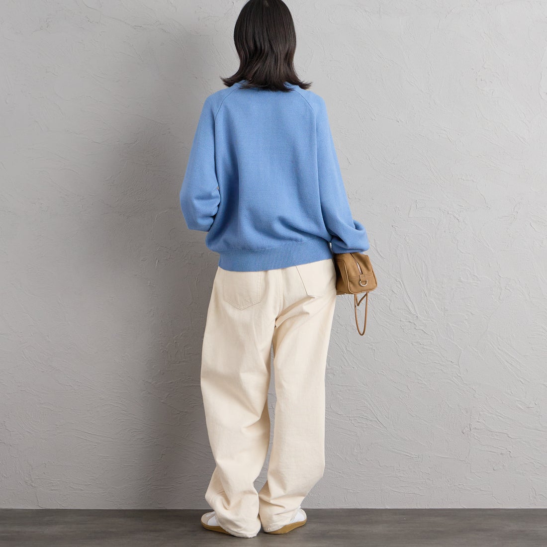 nenom [ネノム] ヘンリーネック スウェットライクニット [NE26331011] 10 L.BLUE &&モデル身長：162cm 着用サイズ：F&&