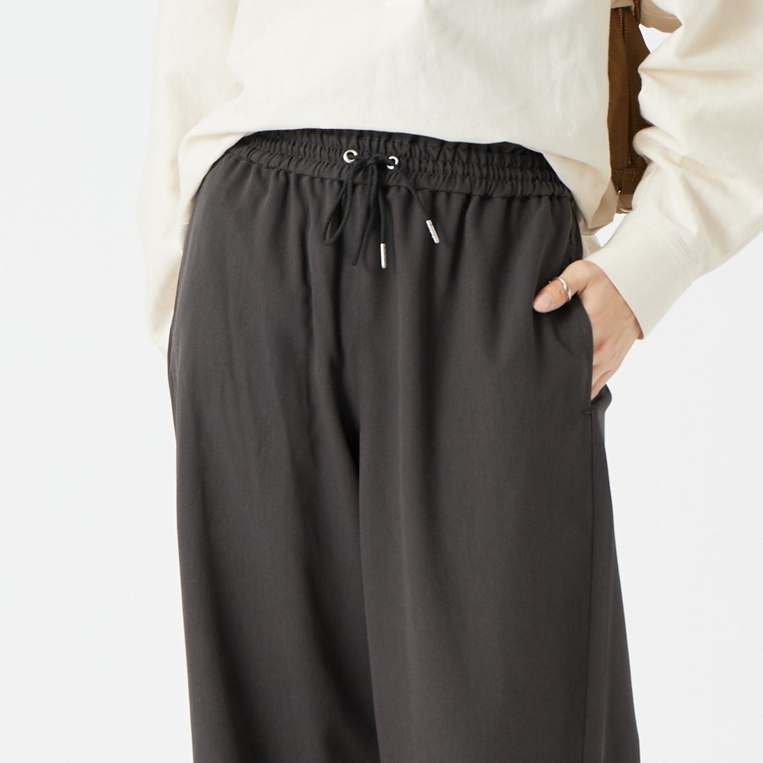 Jeans Factory Clothes [ジーンズファクトリークローズ] イージーワイドパンツ [IN34-PT-6] ﾁｬｺｰﾙ &&モデル身長：162cm 着用サイズ：36&&