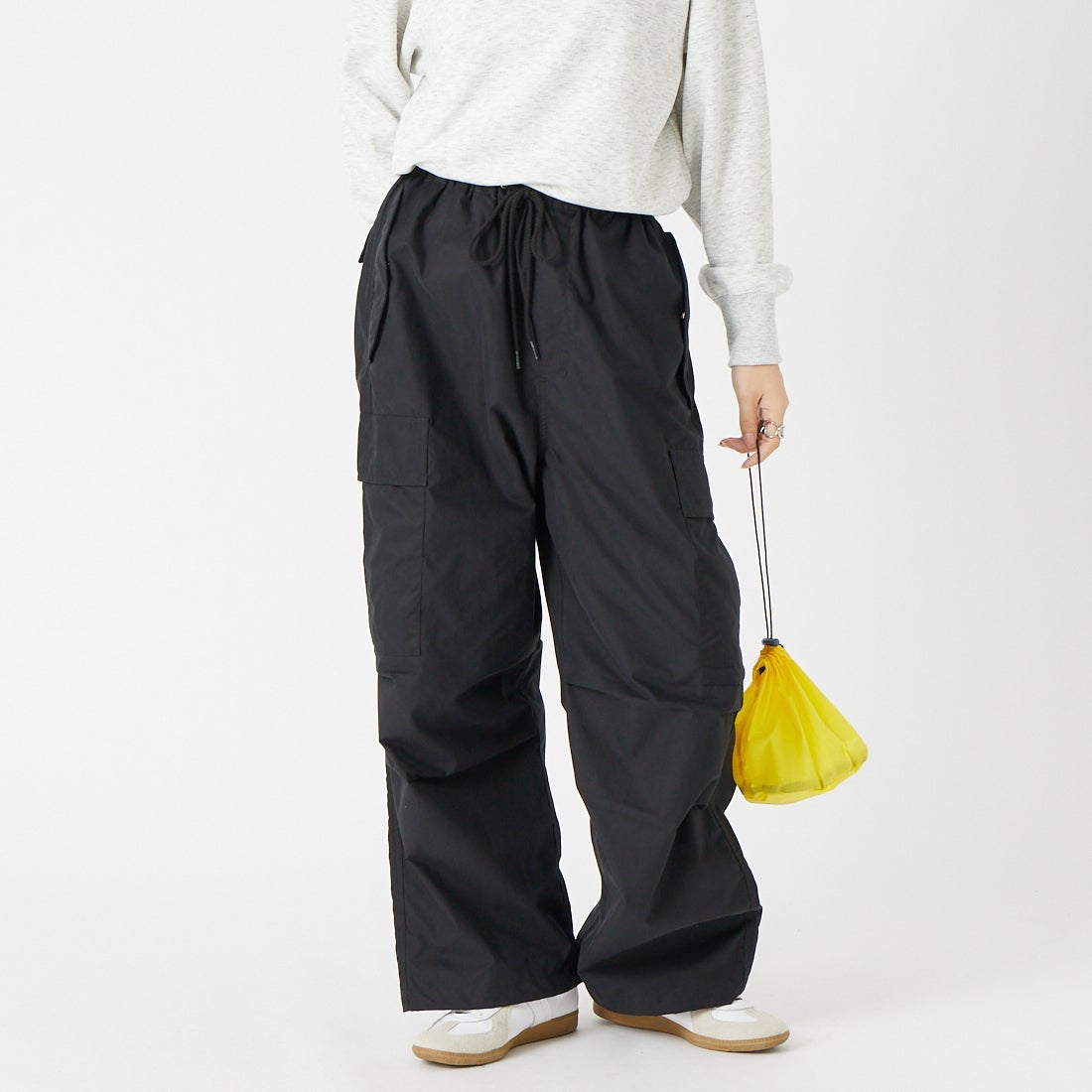 Noir Fabrik [ヌワールファブリック] パラシュートパンツ [IN41-PT-6] BLACK &&モデル身長：162cm 着用サイズ：XS&&