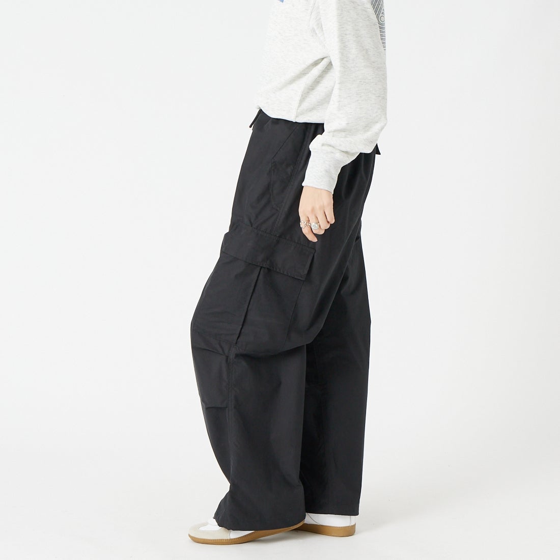Noir Fabrik [ヌワールファブリック] パラシュートパンツ [IN41-PT-6] BLACK &&モデル身長：162cm 着用サイズ：XS&&