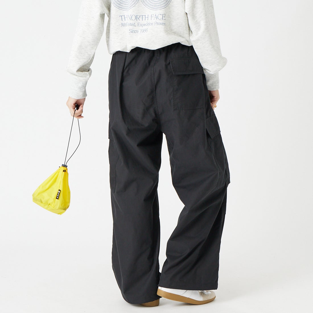 Noir Fabrik [ヌワールファブリック] パラシュートパンツ [IN41-PT-6] BLACK &&モデル身長：162cm 着用サイズ：XS&&