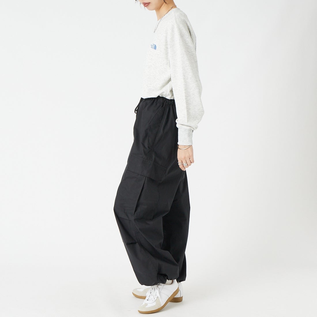 Noir Fabrik [ヌワールファブリック] パラシュートパンツ [IN41-PT-6] BLACK &&モデル身長：162cm 着用サイズ：XS&&