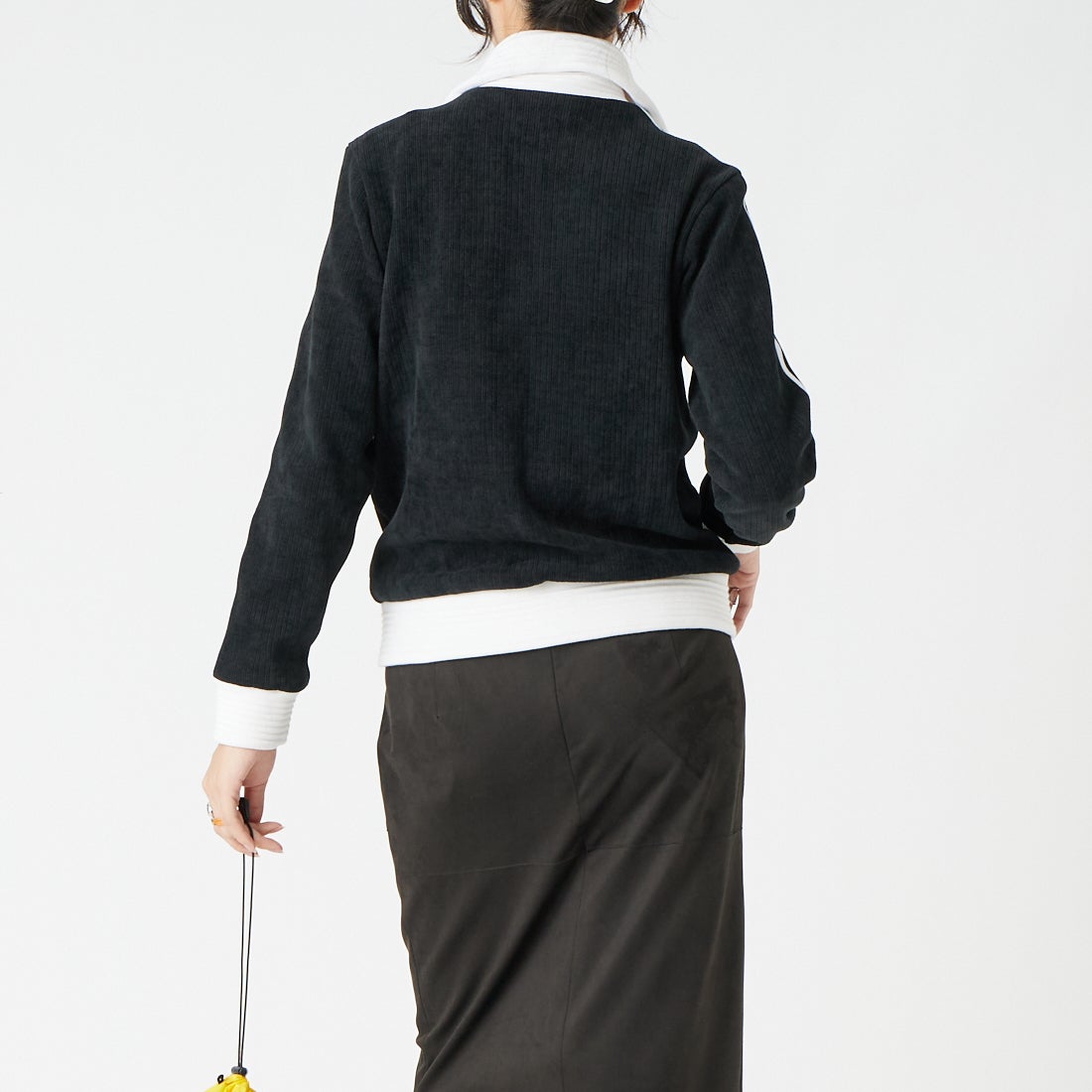 adidas Originals [アディダス オリジナルス] JENNIEコラボ トラックトップ [CC800] LD8924 &&モデル身長：162cm 着用サイズ：M&&