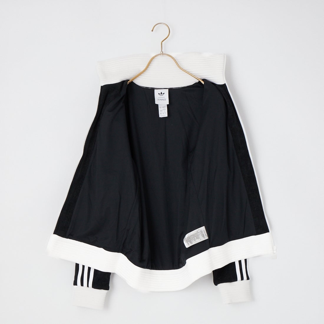 adidas Originals [アディダス オリジナルス] JENNIEコラボ トラックトップ [CC800] LD8924