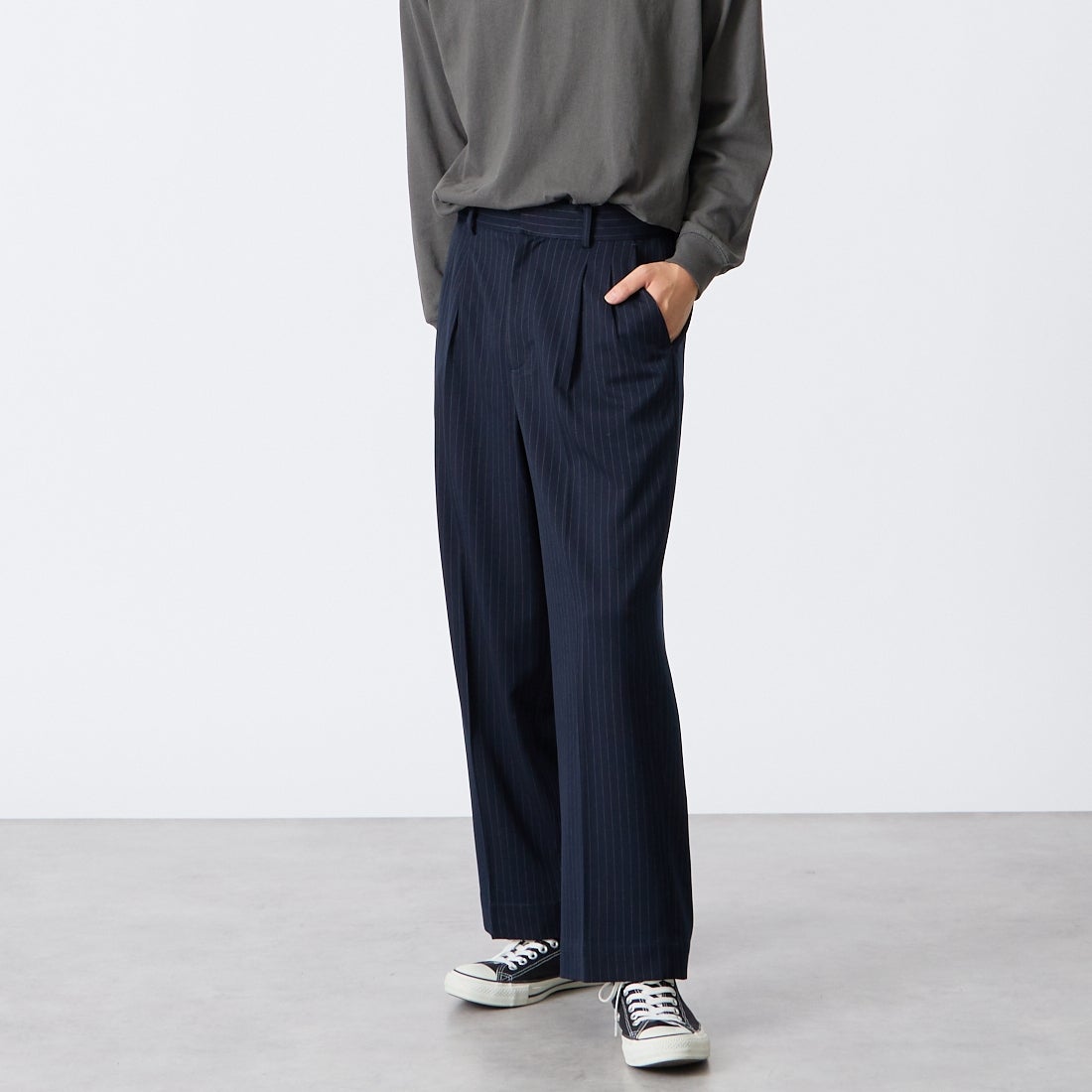 Noir Fabrik [ヌNoir Fabrik [ヌワールファブリック] ギャバジンワイドスラックス [NF-263-067] NAVY ST &&モデル身長：175cm 着用サイズ：S&&ワールファブリック] ギャバジンワイドスラックス [NF-263-067] NAVY ST