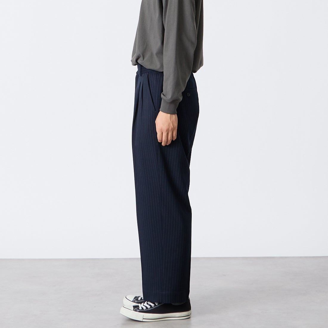 Noir Fabrik [ヌワールファブリック] ギャバジンワイドスラックス [NF-263-067] NAVY ST &&モデル身長：175cm 着用サイズ：S&&