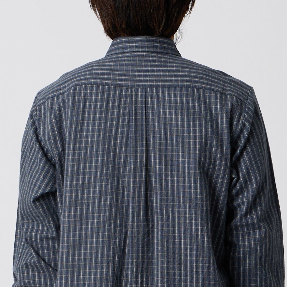 MANUAL ALPHABET [マニュアルアルファベット] ブラッシュドツイルチェック レギュラーカラーシャツ [MA-S-855] NVY/GRY &&モデル身長：177cm 着用サイズ：2&&