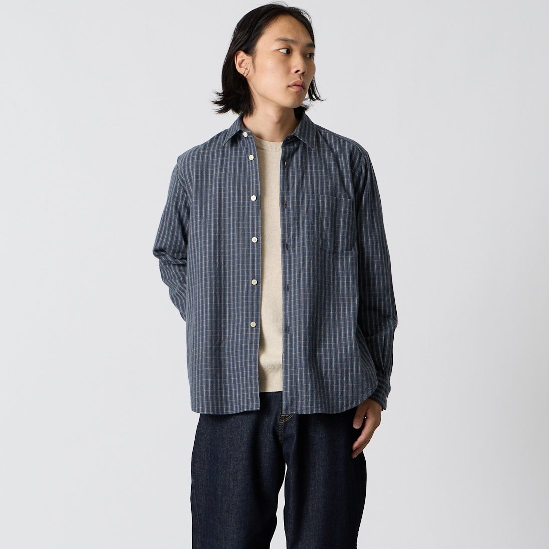 MANUAL ALPHABET [マニュアルアルファベット] ブラッシュドツイルチェック レギュラーカラーシャツ [MA-S-855] NVY/GRY &&モデル身長：175cm 着用サイズ：2&&