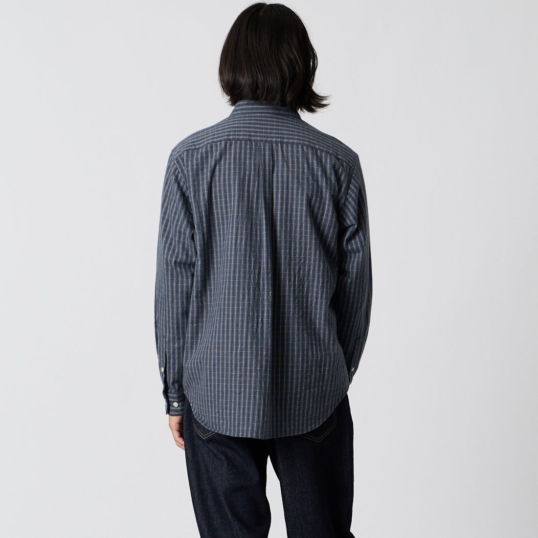 MANUAL ALPHABET [マニュアルアルファベット] ブラッシュドツイルチェック レギュラーカラーシャツ [MA-S-855] NVY/GRY &&モデル身長：175cm 着用サイズ：2&&