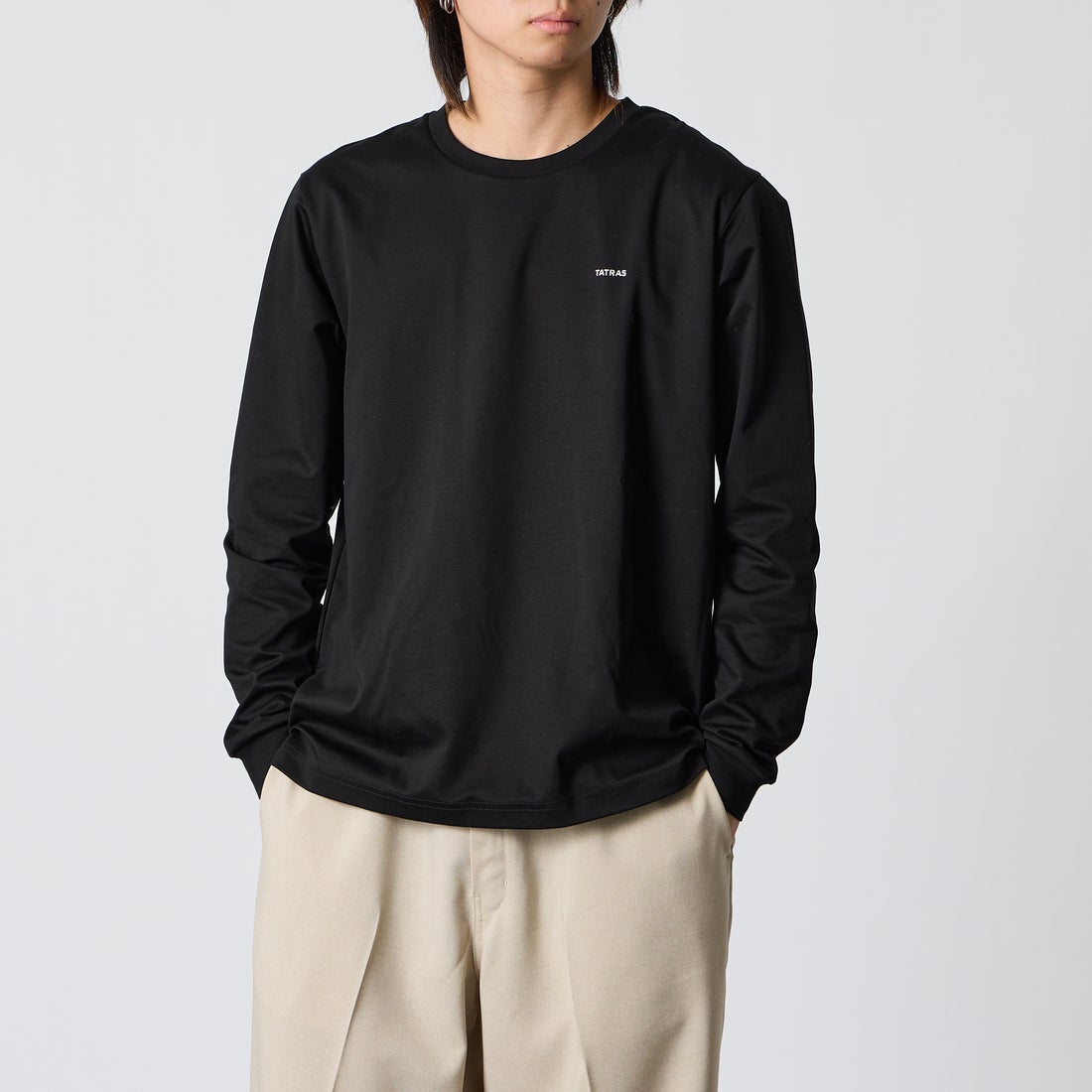 TATRAS [タトラス] SICADO シカード Tシャツ [MCKA0054083588] BLACK &&モデル身長：177cm 着用サイズ：1&&