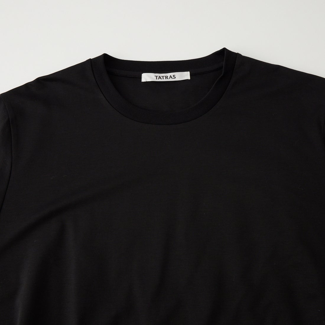 TATRAS [タトラス] OSMO オスモ Tシャツ [MCKA0377083588] BLACK