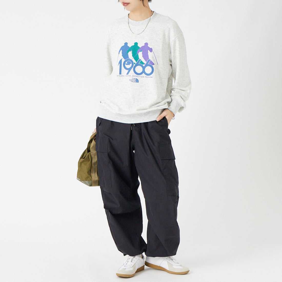 THE NORTH FACE [ザ ノースフェイス] スキーグラフィックスウェットクルー [NT62686] WX &&モデル身長：162cm 着用サイズ：S&&