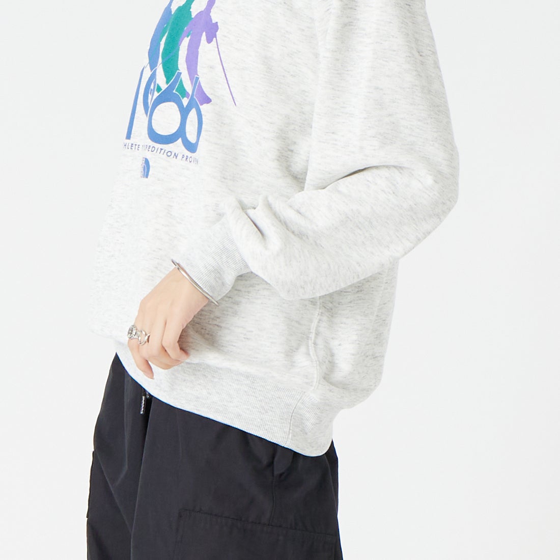 THE NORTH FACE [ザ ノースフェイス] スキーグラフィックスウェットクルー [NT62686] WX &&モデル身長：162cm 着用サイズ：S&&