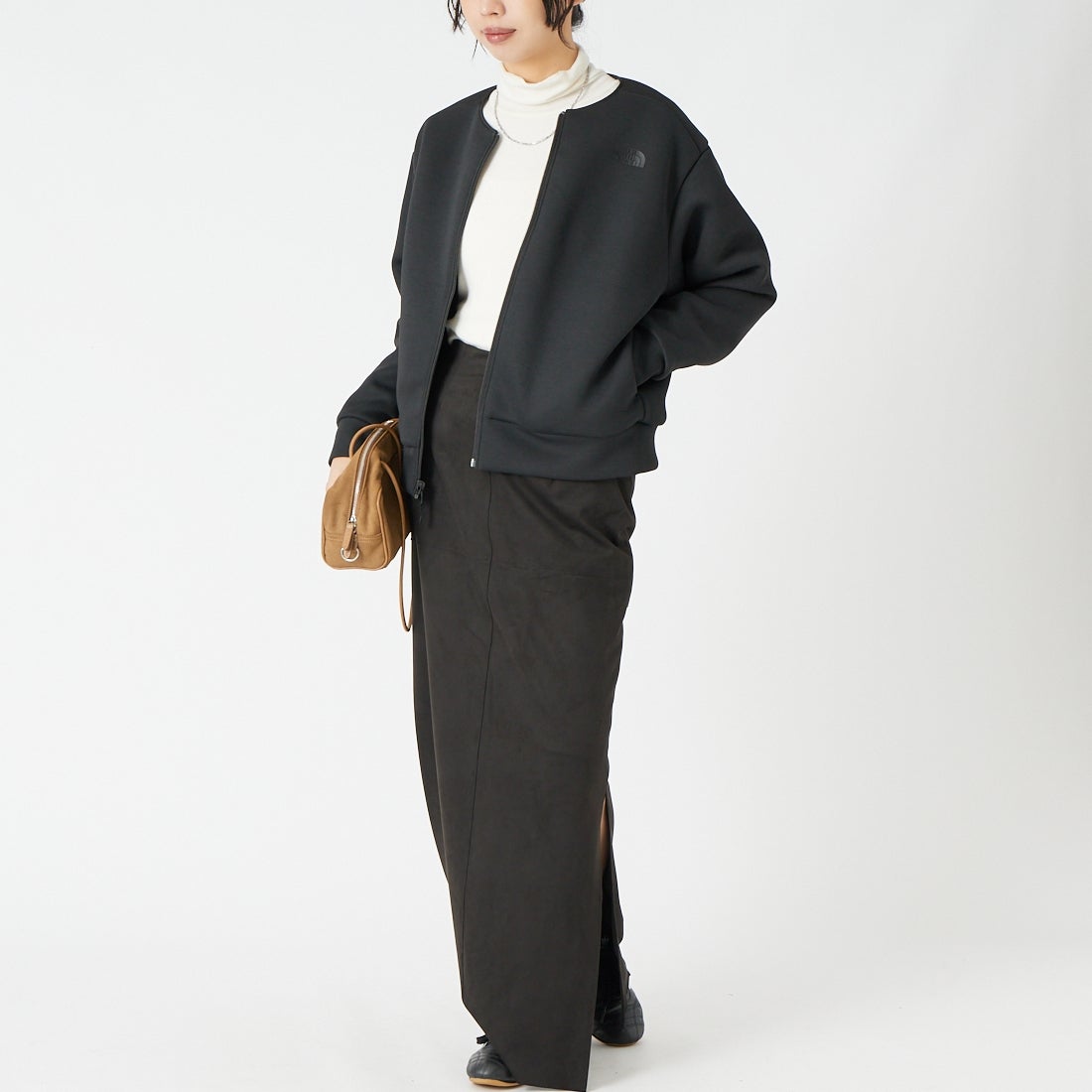 THE NORTH FACE [ザ ノースフェイス] リバーシブルテックエアー ラウンドネックジャケット [NTW62580] K &&モデル身長：162cm 着用サイズ：M&&