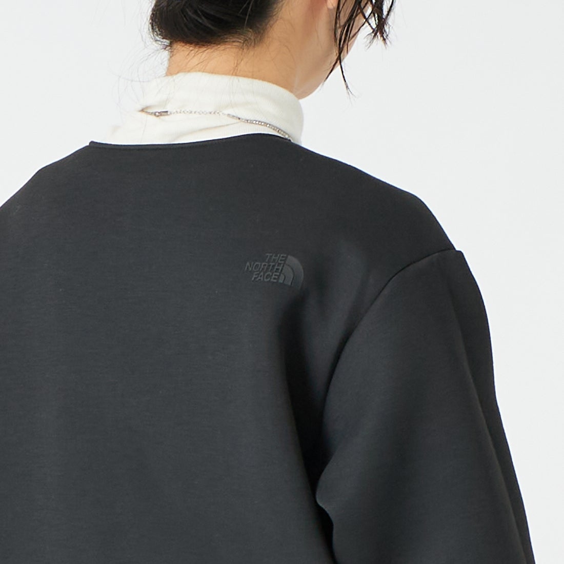 THE NORTH FACE [ザ ノースフェイス] リバーシブルテックエアー ラウンドネックジャケット [NTW62580] K &&モデル身長：162cm 着用サイズ：M&&