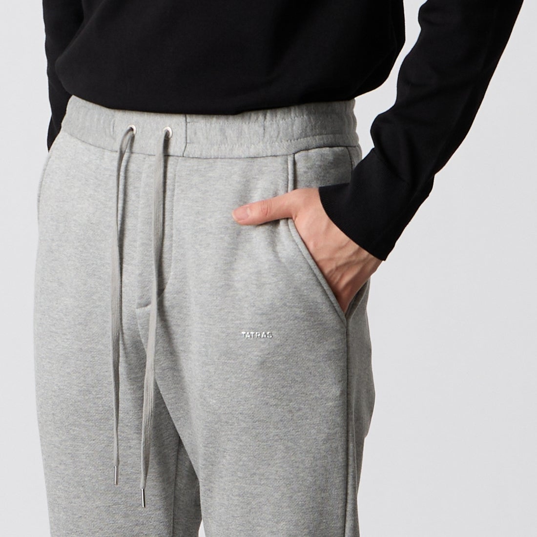 TATRAS [タトラス] FOLMIDO/フォルミード パンツ [MCKA0048103588] GRAY &&モデル身長：177cm 着用サイズ：1&&