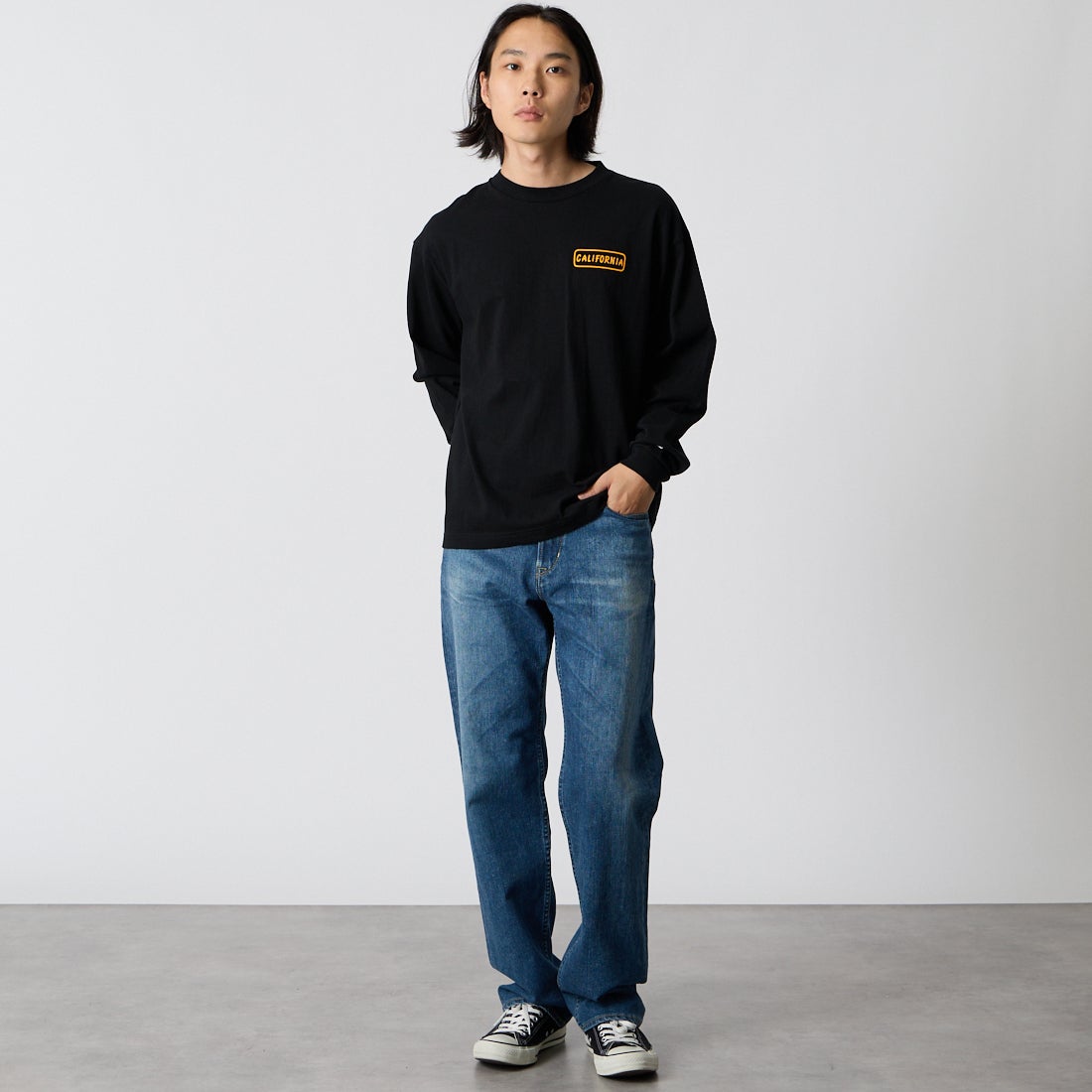 The Endless Summer [エンドレスサマー] GOOD TIME フロッキープリントロングスリーブTシャツ [1280-26774312] 01 BLACK &&モデル身長：175cm 着用サイズ：M&&