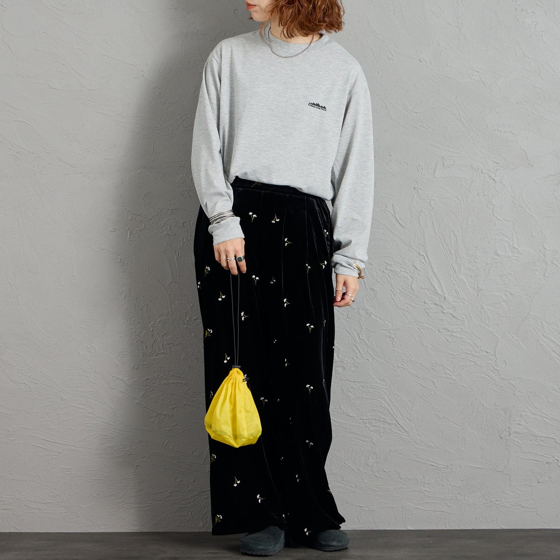 THOUSAND MILE [サウザンド マイル] ロングスリーブTシャツ [TM262TC00060] 15 MD.GRAY &&モデル身長：158cm 着用サイズ：S&&