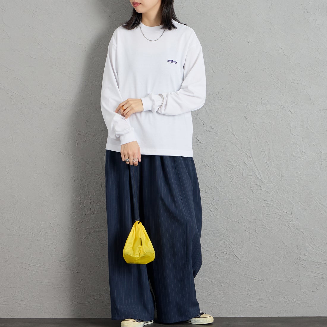 THOUSAND MILE [サウザンド マイル] ロングスリーブTシャツ [TM262TC00060] 01 WHITE &&モデル身長：162cm 着用サイズ：S&&