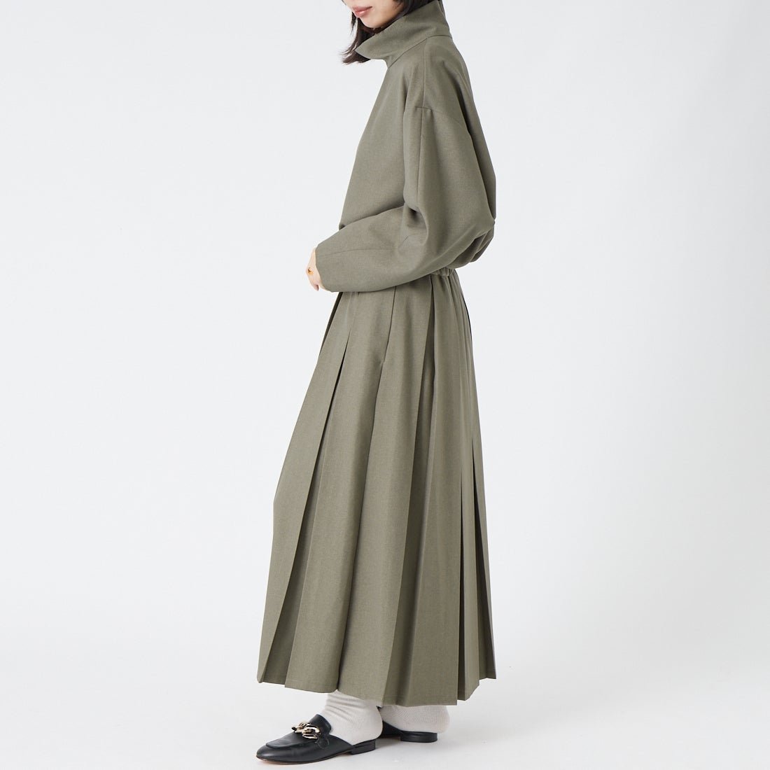 USINE [ユジーヌ] ボックスプリーツスカート [21269057] ﾗｲﾄｶｰｷ &&モデル身長：162cm 着用サイズ：36&&