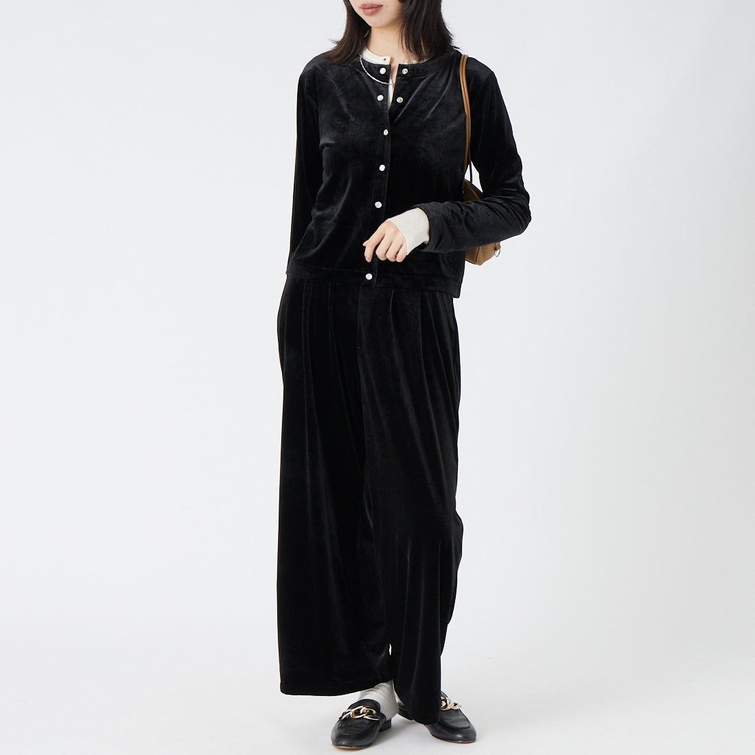 USINE [ユジーヌ] ベロアワイドパンツ [IN44-PT-6] BLK &&モデル身長：162cm 着用サイズ：36&&