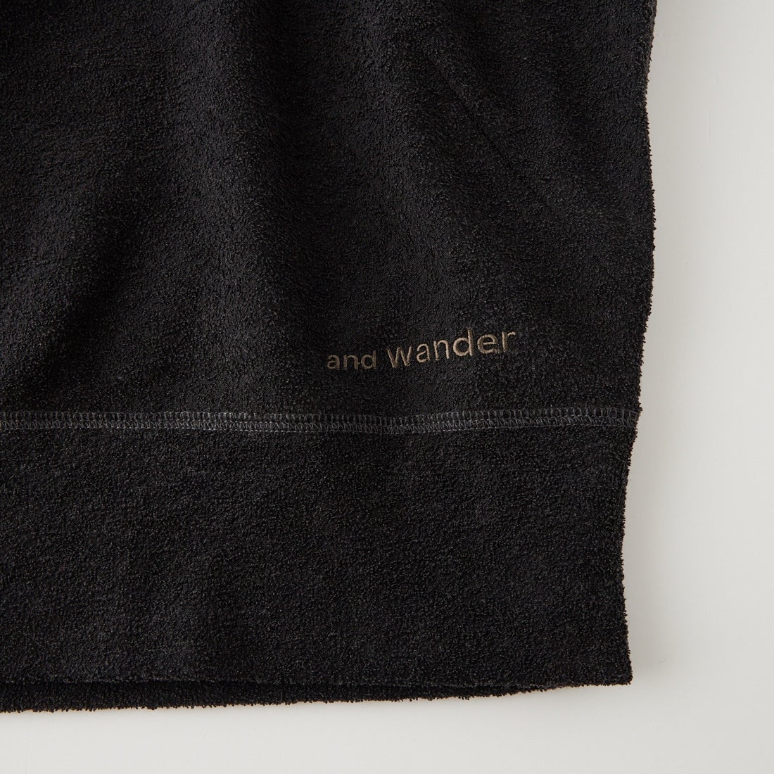 and wander [アンドワンダー] PEウォームパイルベスト [5746284085] BLACK