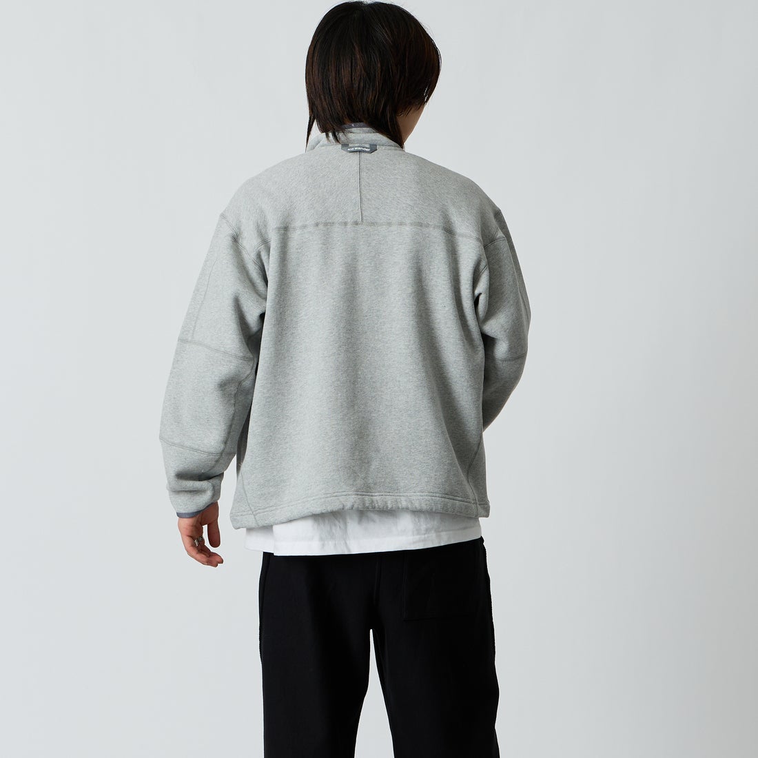 and wander [アンドワンダー] スウェットプルオーバー [5746284086] L.GRAY &&モデル身長：177cm 着用サイズ：M&&