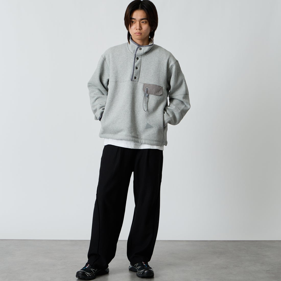 and wander [アンドワンダー] スウェットプルオーバー [5746284086] L.GRAY &&モデル身長：177cm 着用サイズ：M&&