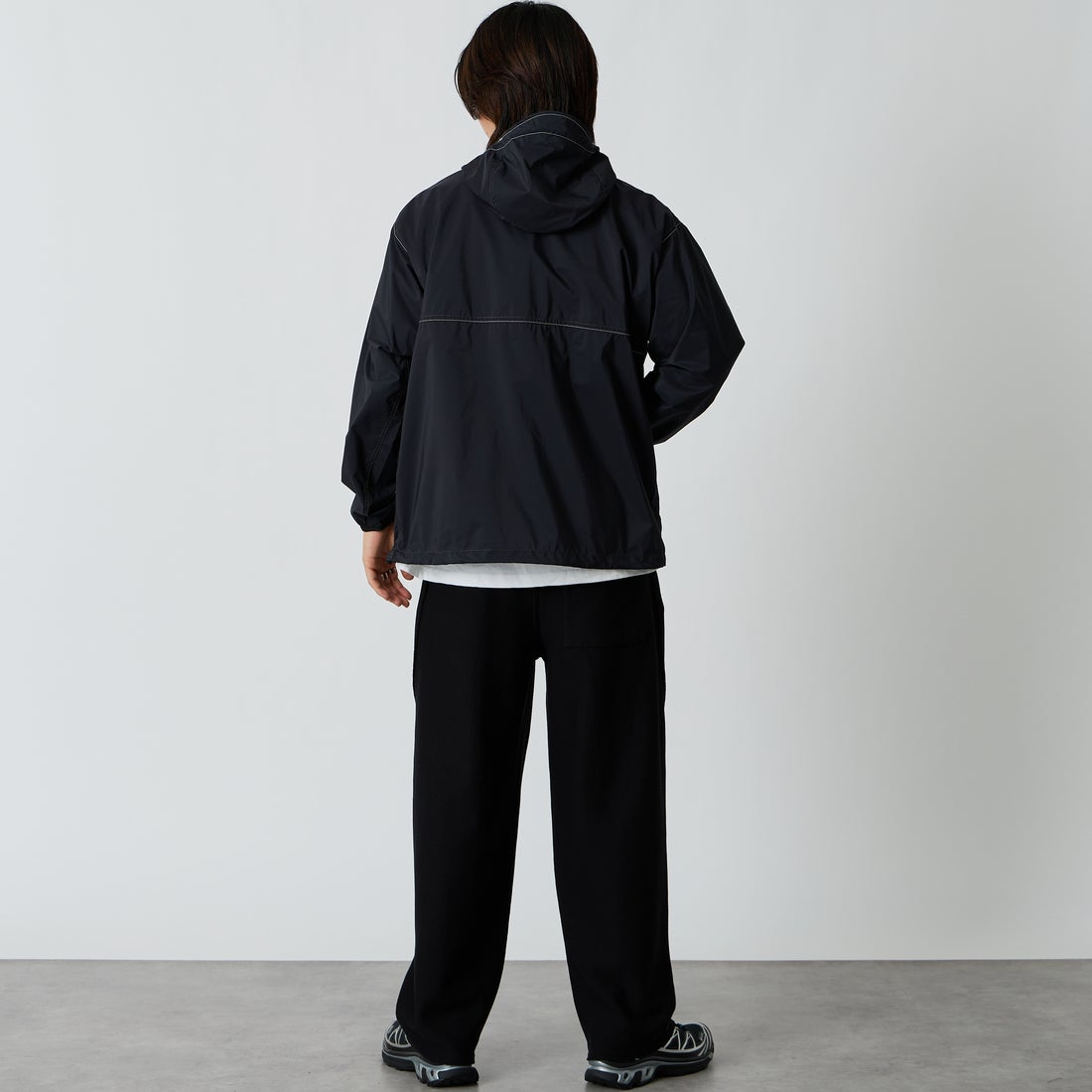 and wander [アンドワンダー] PERTEX ウィンドジャケット [5746921016] BLACK &&モデル身長：177cm 着用サイズ：M&&