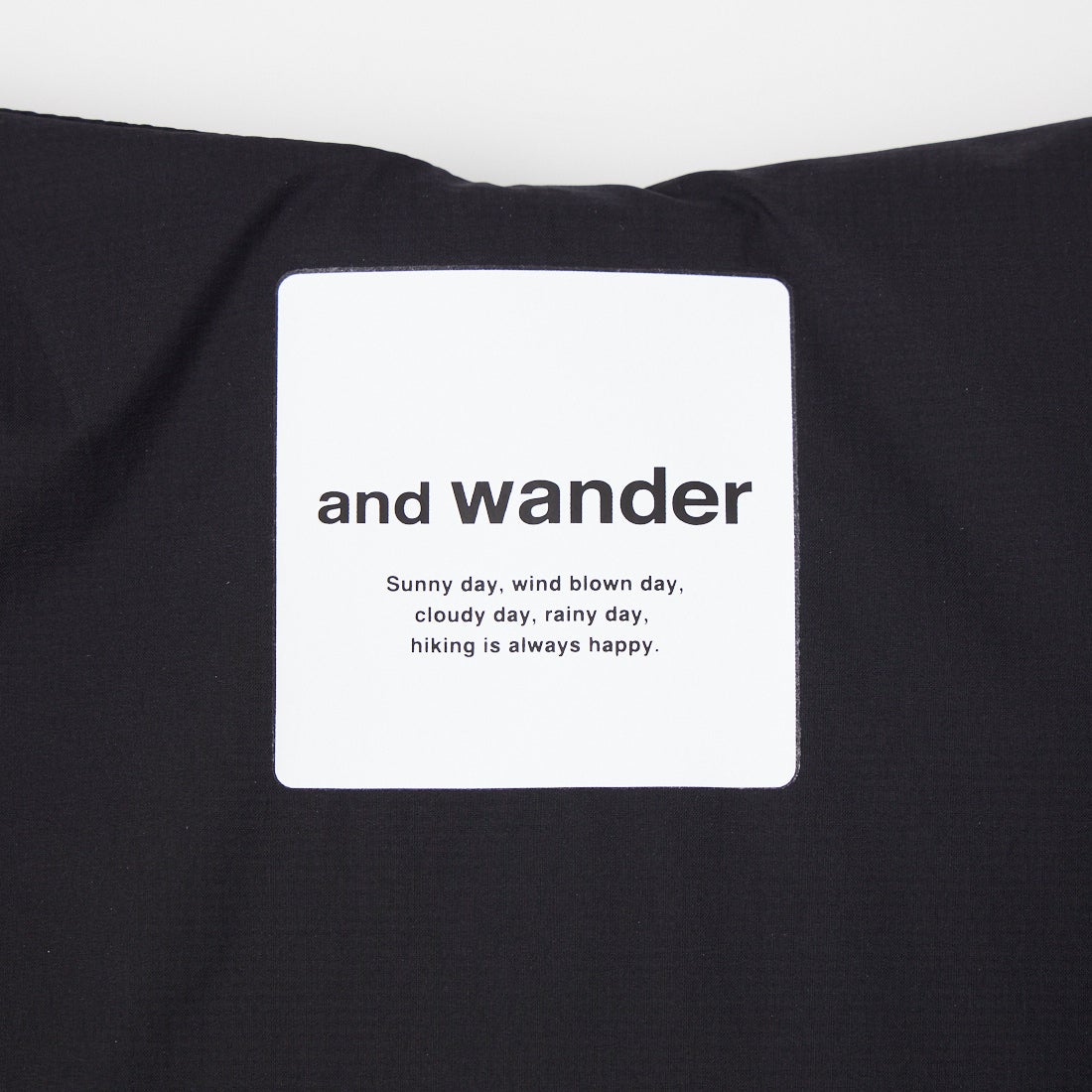 and wander [アンドワンダー] PERTEX ウィンドジャケット [5746921016] BLACK