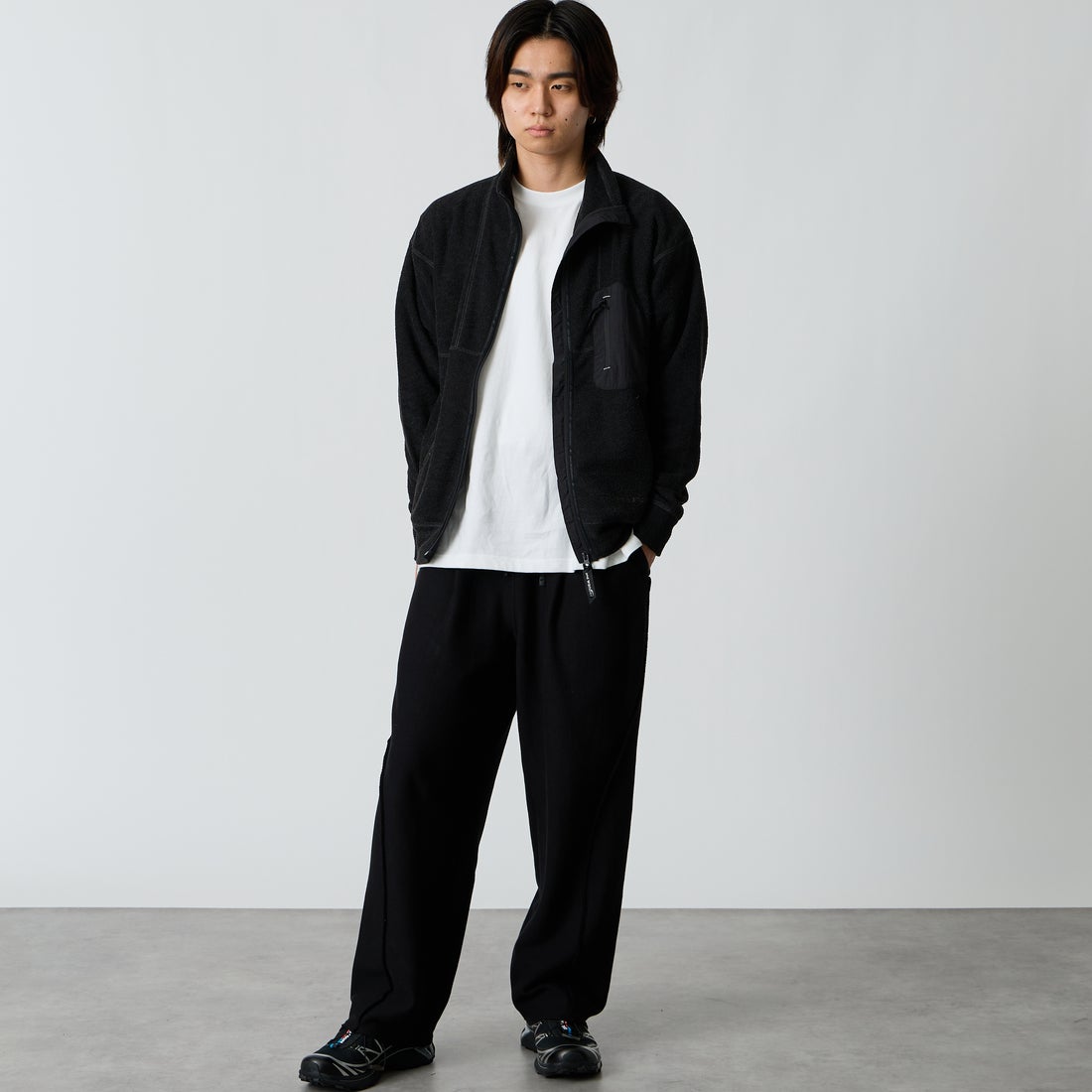 and wander [アンドワンダー] PEウォームパイル スタンドカラージップジャケット [5746284082] BLACK &&モデル身長：177cm 着用サイズ：M&&