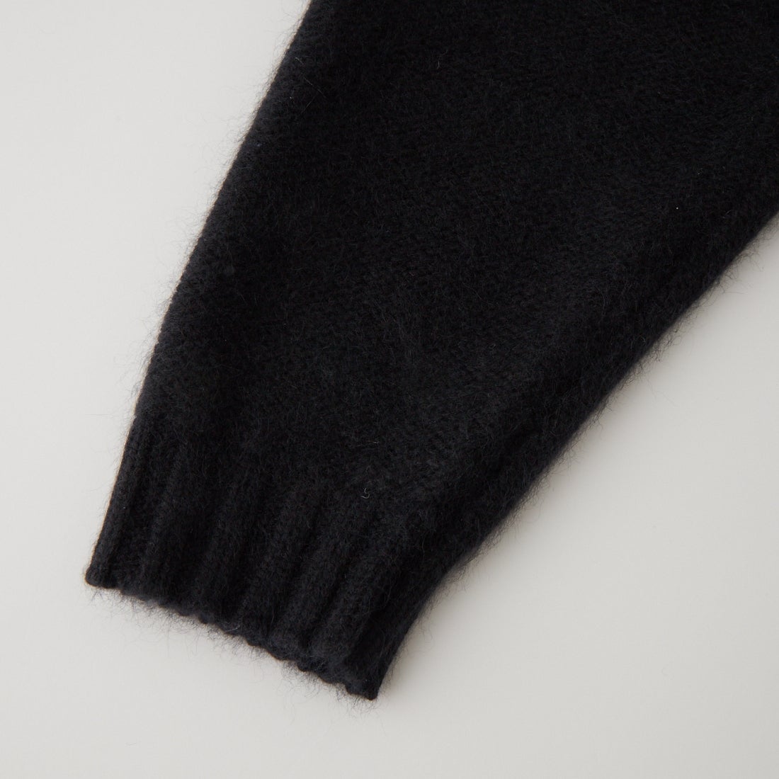White Mountaineering [ホワイトマウンテニアリング] ラクーンドライバーズニットブルゾン [WM2673605] BLACK
