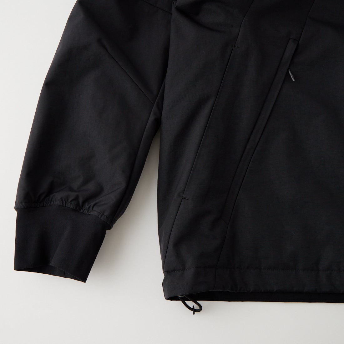 White Mountaineering [ホワイトマウンテニアリング] ウィンドストッパーラグランブルゾン [WM2673214] BLACK