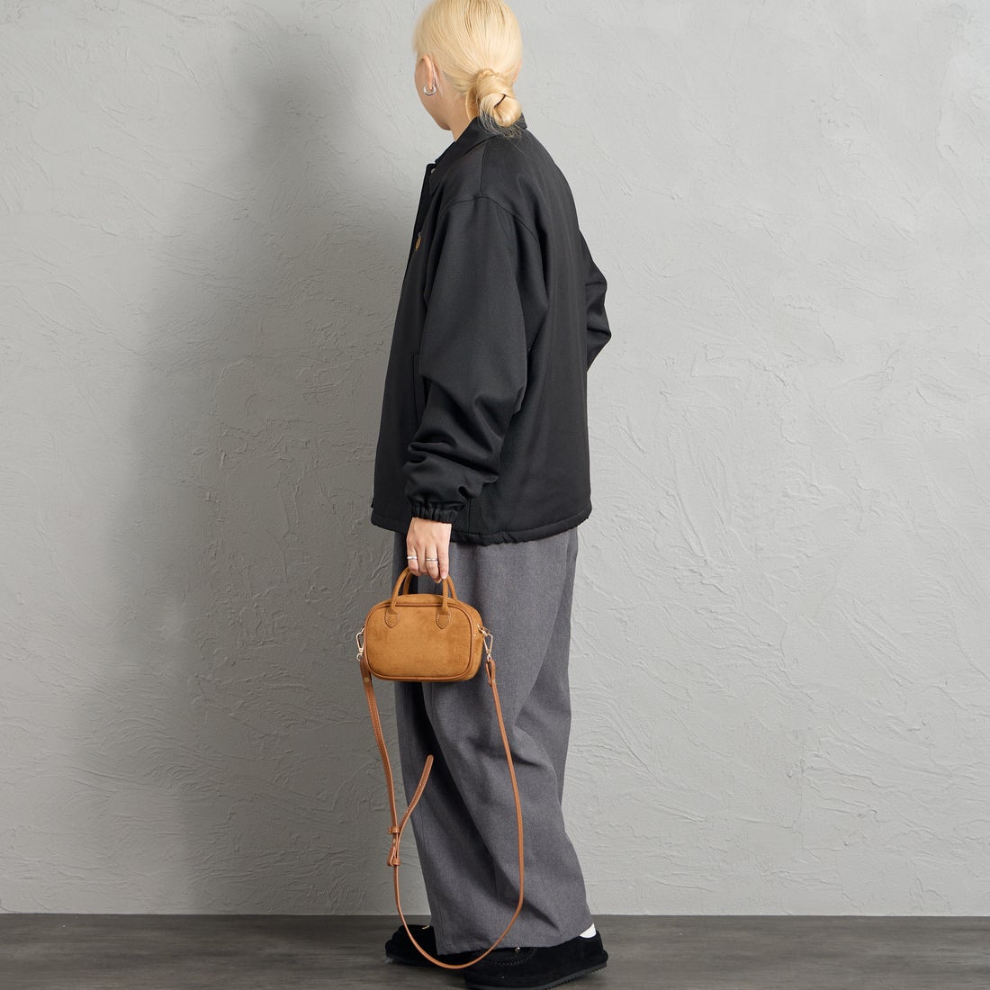 FRED PERRY [フレッドペリー] 別注 パデッドボタン 中綿ジャケット [FPM-26A-003JF] BLACK/DARK &&モデル身長：156cm 着用サイズ：S&&