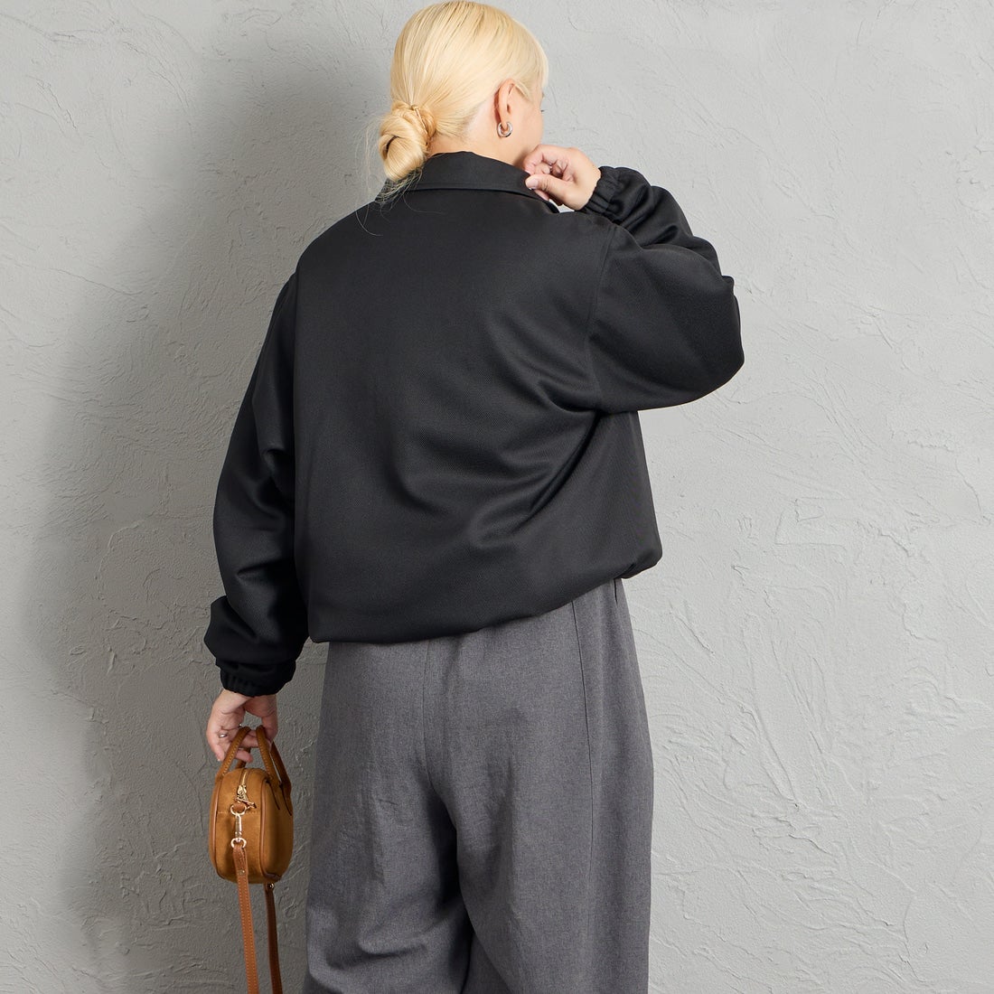 FRED PERRY [フレッドペリー] 別注 パデッドボタン 中綿ジャケット [FPM-26A-003JF] BLACK/DARK &&モデル身長：156cm 着用サイズ：S&&