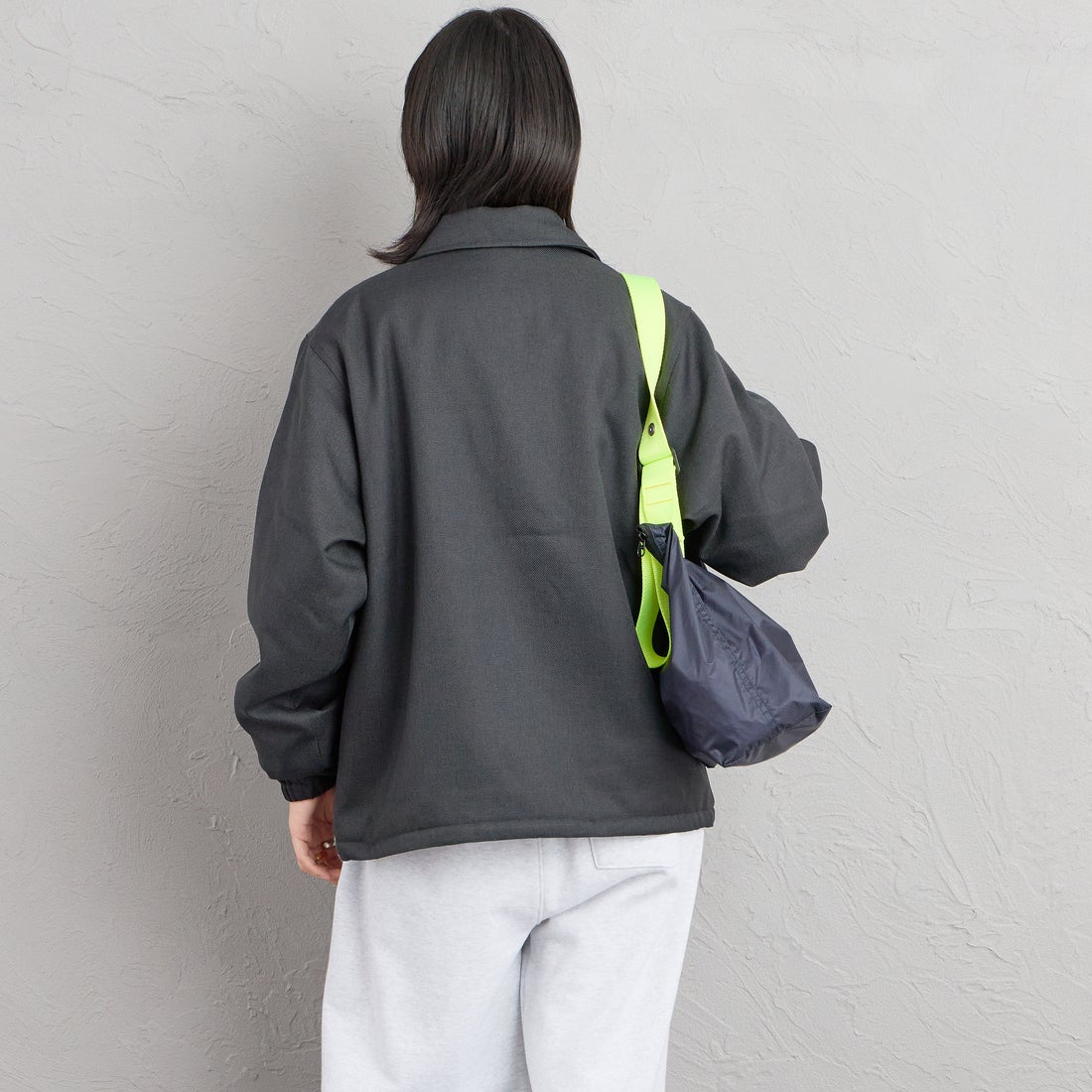 FRED PERRY [フレッドペリー] 別注 パデッドボタン 中綿ジャケット [FPM-26A-003JF] CHACOAL MA &&モデル身長：162cm 着用サイズ：S&&