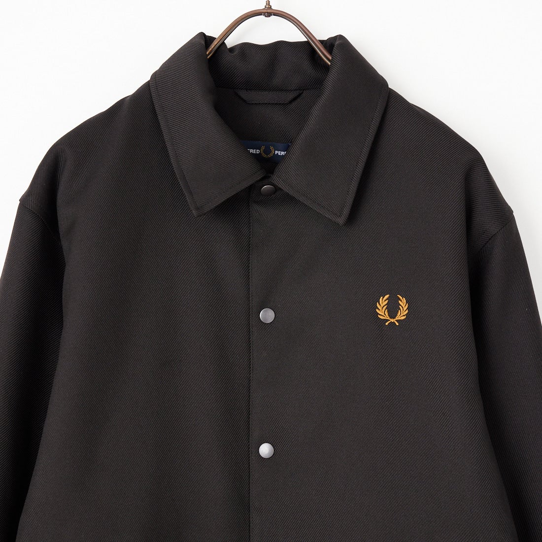 FRED PERRY [フレッドペリー] 別注 パデッドボタン 中綿ジャケット [FPM-26A-003JF] BLACK/DARK
