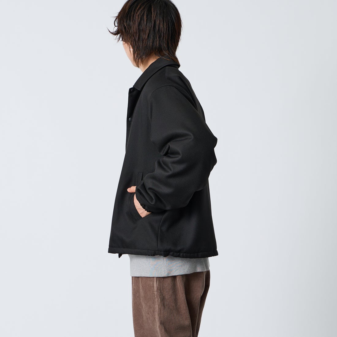 FRED PERRY [フレッドペリー] 別注 パデッドボタン 中綿ジャケット [FPM-26A-003JF] BLACK/DARK &&モデル身長：177cm 着用サイズ：L&&