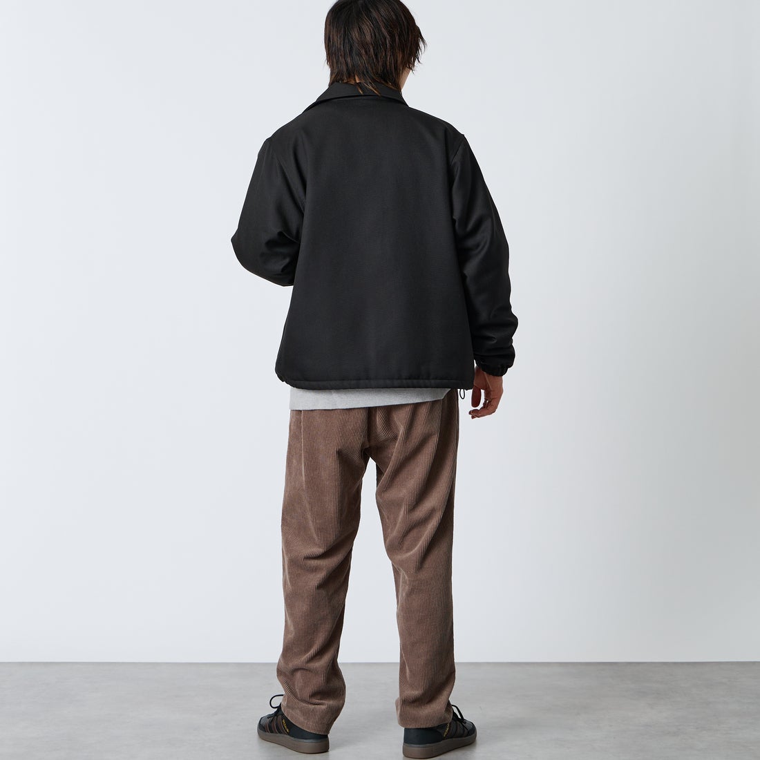 FRED PERRY [フレッドペリー] 別注 パデッドボタン 中綿ジャケット [FPM-26A-003JF] BLACK/DARK &&モデル身長：177cm 着用サイズ：L&&